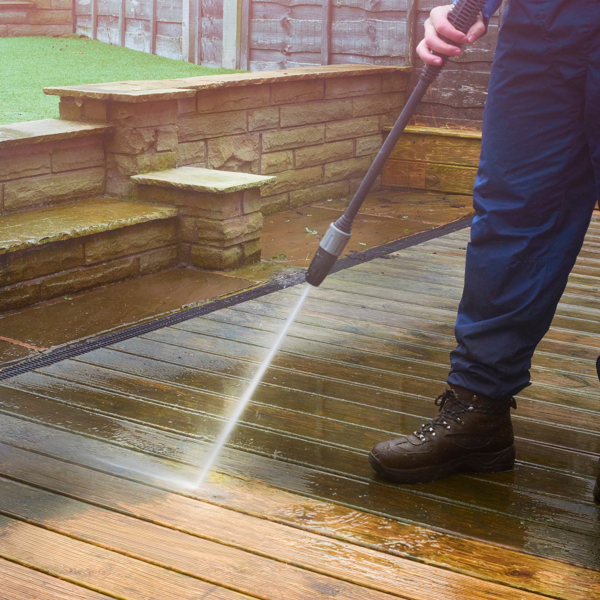 Deck and fence cleaning