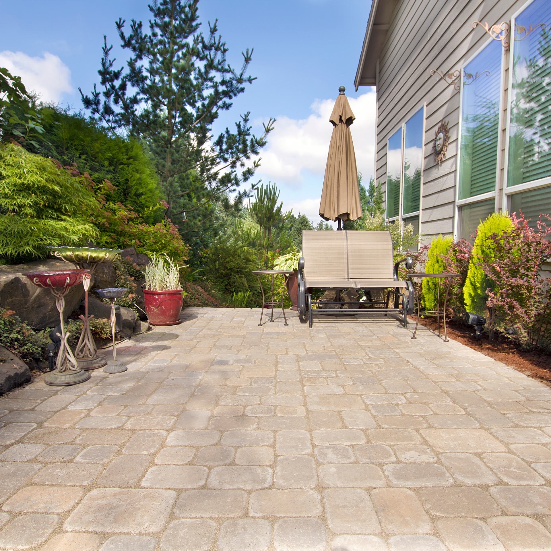 paver cleaning and sealing